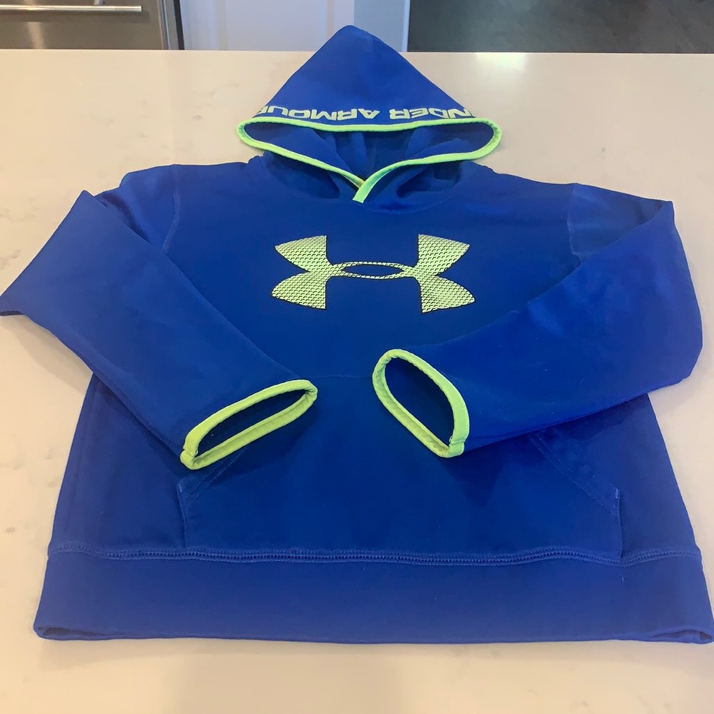 Boys Under Armour Sweatshirt size 7